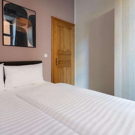 Bohemian Dreams Apartments And Suites By Dwellfort ปราก ห้อง รูปภาพ