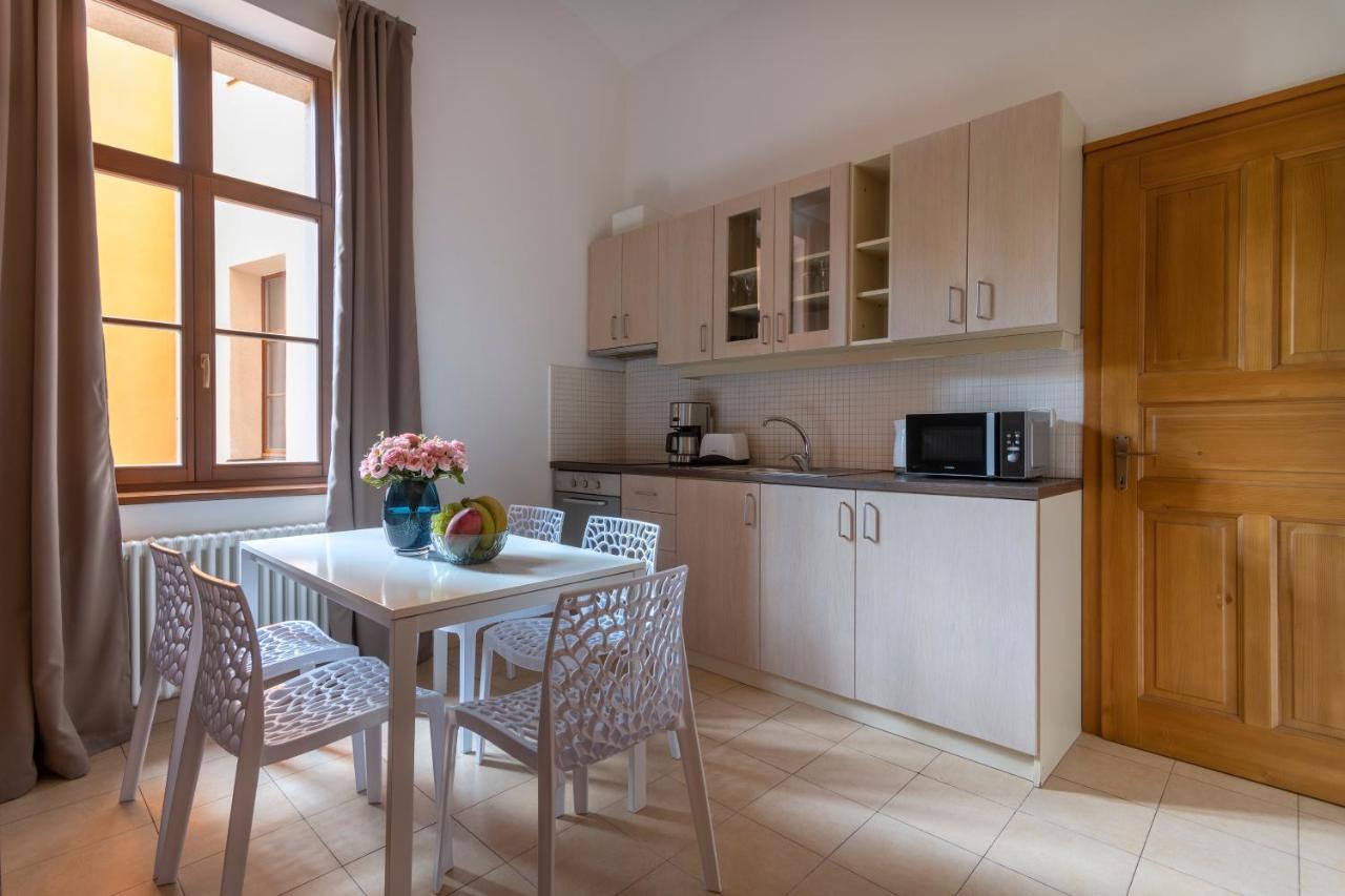 Bohemian Dreams Apartments And Suites By Dwellfort ปราก ภายนอก รูปภาพ