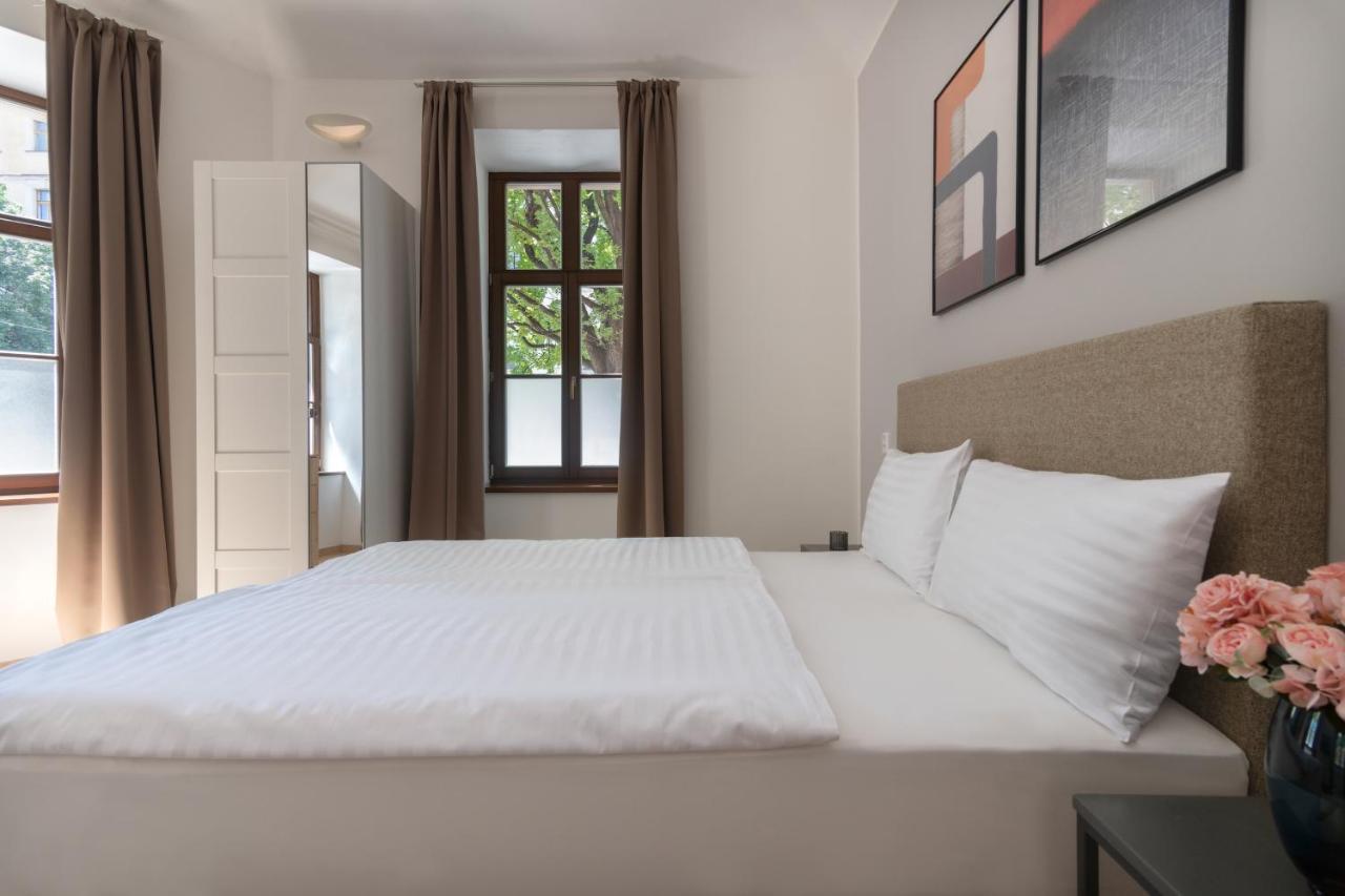 Bohemian Dreams Apartments And Suites By Dwellfort ปราก ภายนอก รูปภาพ