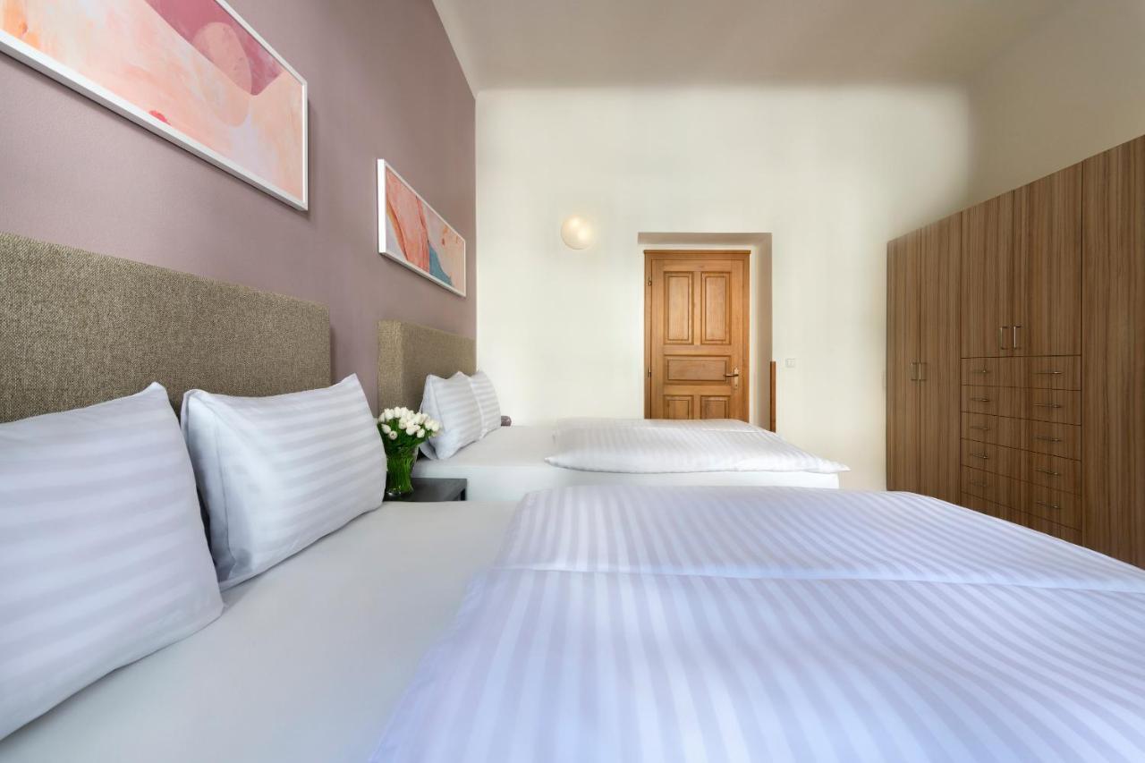 Bohemian Dreams Apartments And Suites By Dwellfort ปราก ภายนอก รูปภาพ