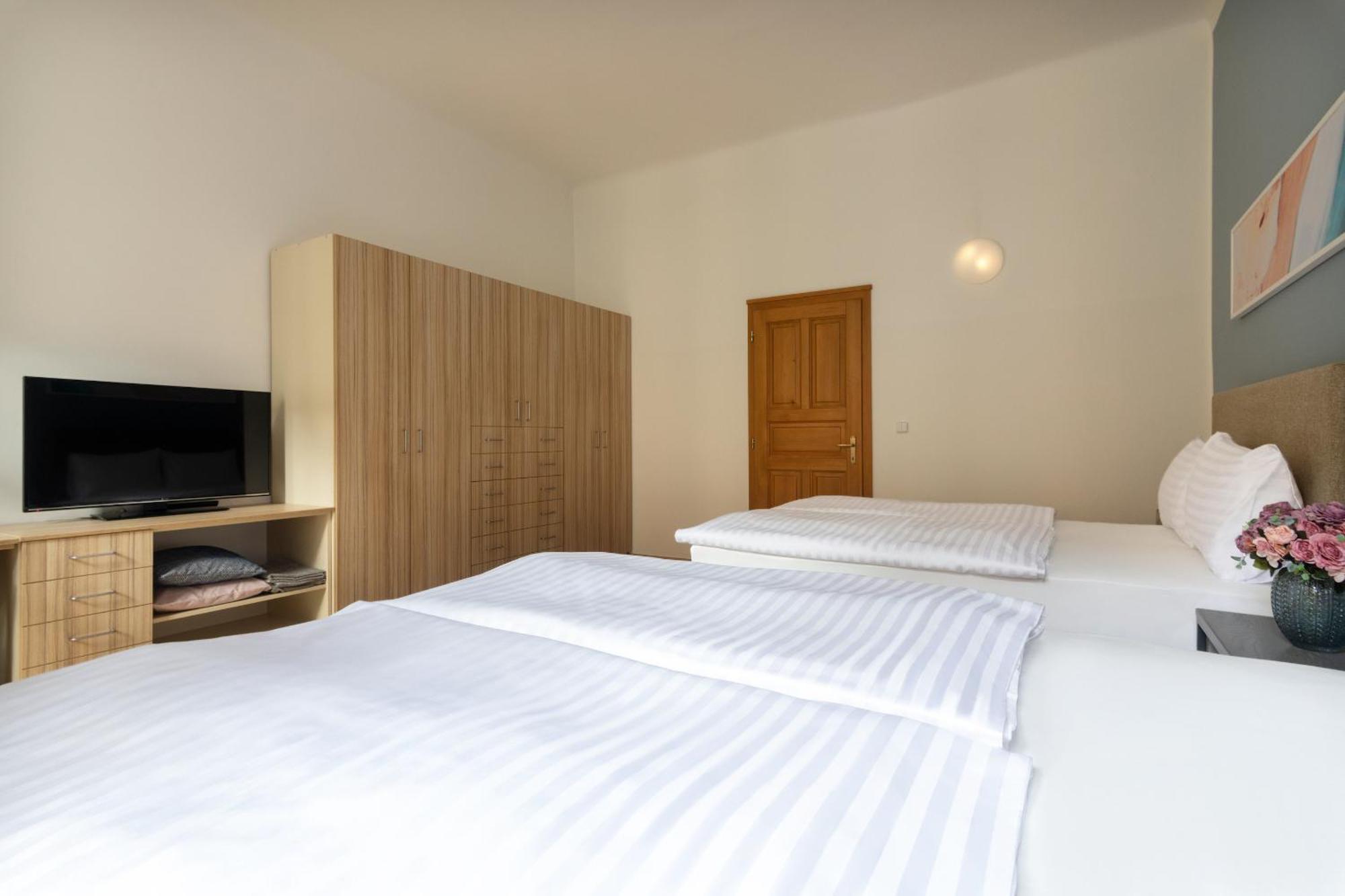 Bohemian Dreams Apartments And Suites By Dwellfort ปราก ห้อง รูปภาพ