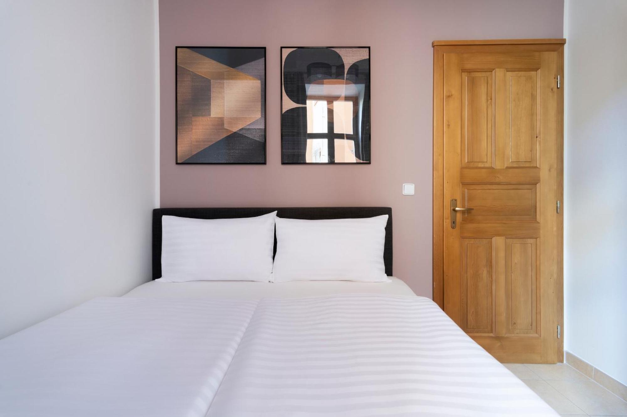 Bohemian Dreams Apartments And Suites By Dwellfort ปราก ห้อง รูปภาพ